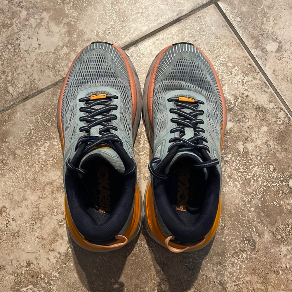 Hoka Bondi 7, size 6, EUC, no tags